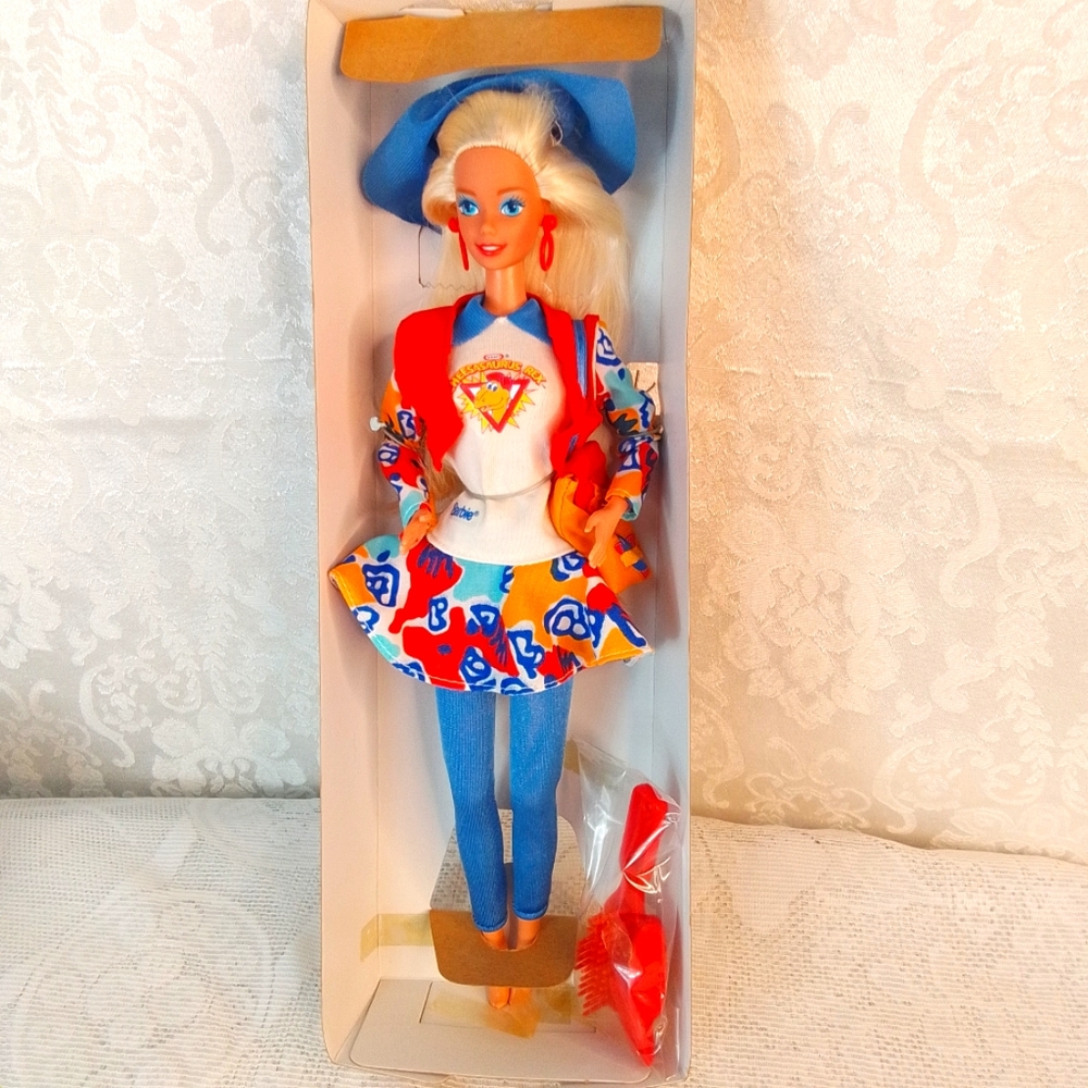 1992 Barbie Special Edition doll Kraft Treasures only opened for pictures